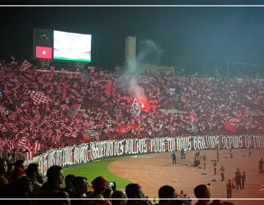 تشجعات الجماهير الودادية في مباراة “الديربي” (فيديو)