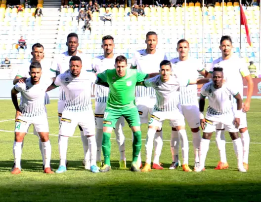 الاتحاد البيضاوي يهزم الدفاع في آخر اللحظات ويعبر لنهائي كأس العرش