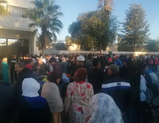 العثور على نصف جثة سيدة بتيفلت.. والعشرات يحتشدون أمام مقر الأمن (صور)