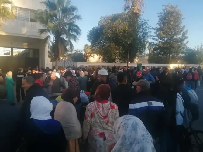 العثور على نصف جثة سيدة بتيفلت.. والعشرات يحتشدون أمام مقر الأمن (صور)