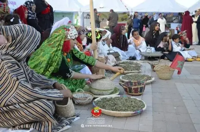 تارودانت تحتفي بالحناء.. رمز أنوثة وجمال المرأة المغربية