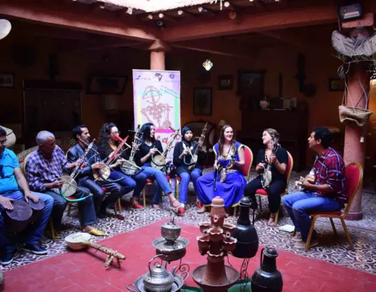على إيقاع الرباب بأنامل أجنبيات.. اختتام أسبوع تدويل الفنون المحلية بأكادير