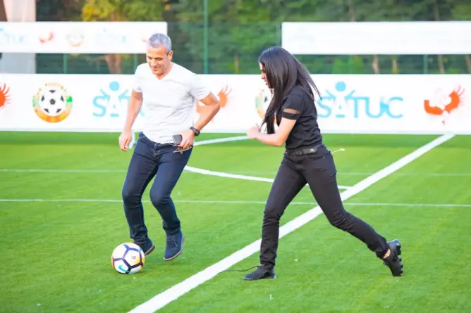كأس العالم للأيتام يجمع الشيخة شيخة بنت حمد بمسؤولي تيزنيت