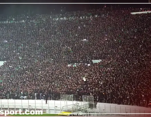 جماهير”الكورفا سود” تزلزل دونور بأغنية “كي عكاشة كي لومبيلونس”