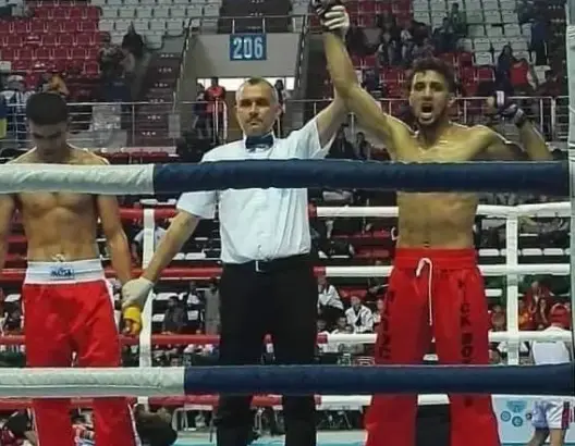 المغربي مرزاق يُتوج بطلا للعالم في الفول كونتاكت وخيا يحصد البرونزية