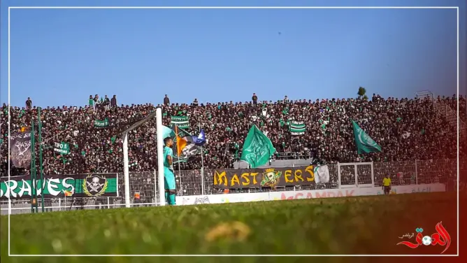 الجماهير الرجاوية تهز مدرجات ملعب برشيد بأغنية “المظلوم” (فيديو)