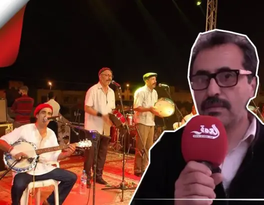 أستاذ يترجم أغاني “إزنزارن” إلى العربية بالحرف اللاتيني والأمازيغي (فيديو)