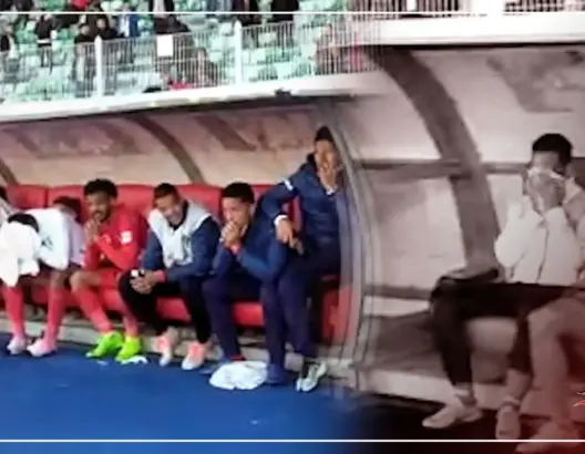 دموع وحسرة لاعبي حسنية أكادير بعد ضياع لقب كأس العرش (فيديو)