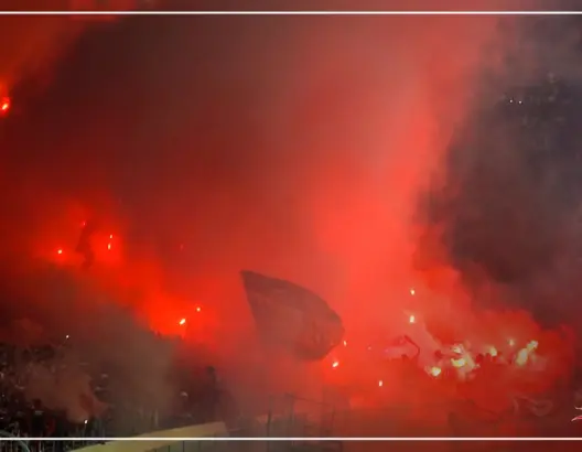 “كراكاج”عالمي لجماهير الوداد في مدرجات “دونور” (فيديو)