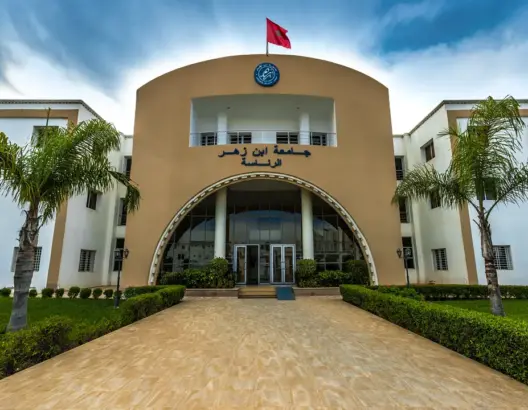 ملف “السرقة العلمية” بأكادير.. أساتذة جامعيون يصعدون ضد رئاسة جامعة إبن زهر