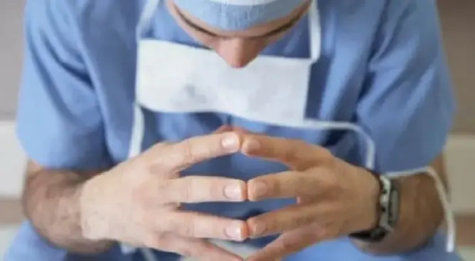 أطباء القطاع العام والخاص