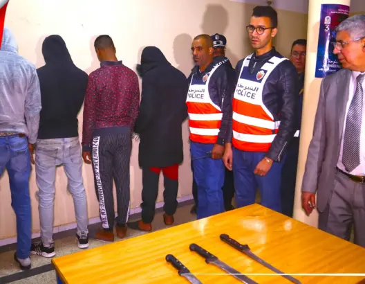 أمن البيضاء يعتقل أفراد شبكة للاتجار بالبشر كانوا يوهمون ضحاياهم بتهجيرهم لأوروبا