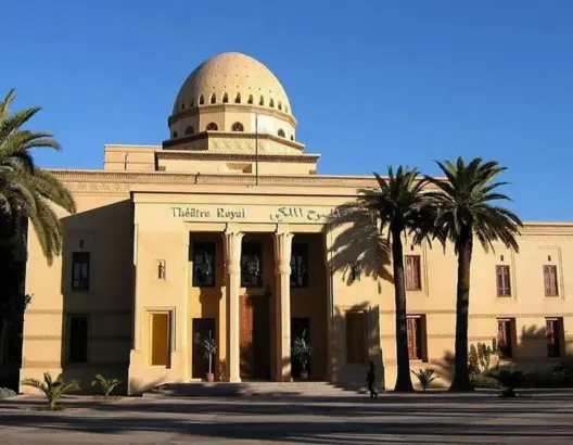 فنانون وإعلاميون يوجهون عريضة لمسؤولي مراكش لتوفير قاعات للعروض