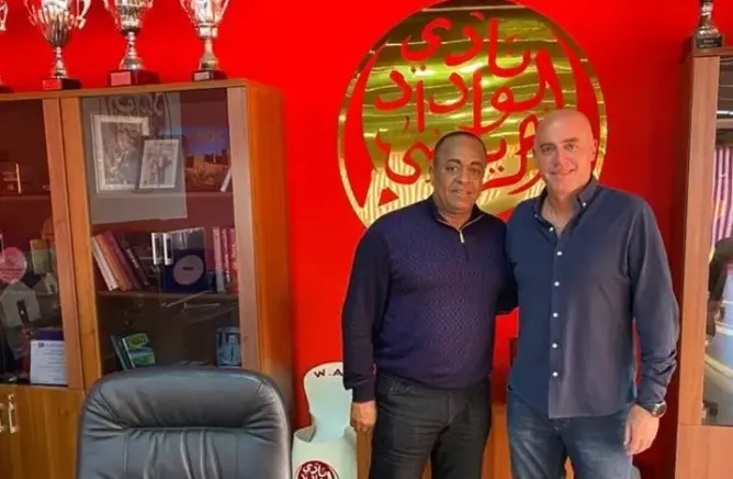 تأكيدا لخبر “العمق” .. الوداد يتعاقد رسميا مع غاموندي مديرا تقنيا للفريق