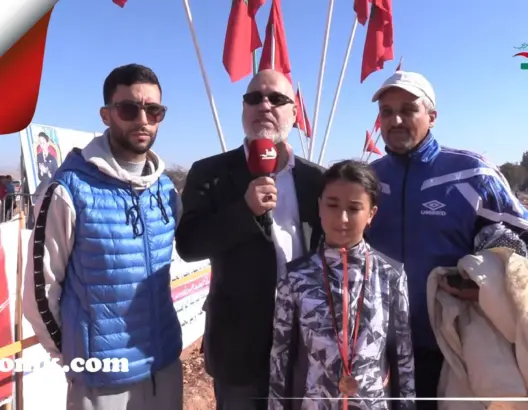 من فنلندا إلى أكادير..مهاجر مغربي يقرر تبني بطلة واعدة في العدو الريفي (فيديو)