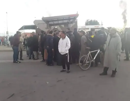 حادثة تودي بحياة تلميذ ومواطنون يقطعون الطريق بين مراكش وأكادير