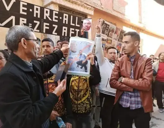 مسيرة تضامنية نواحي خنيفرة تطالب بحرية الناشط “بوذا غسان” (صور)