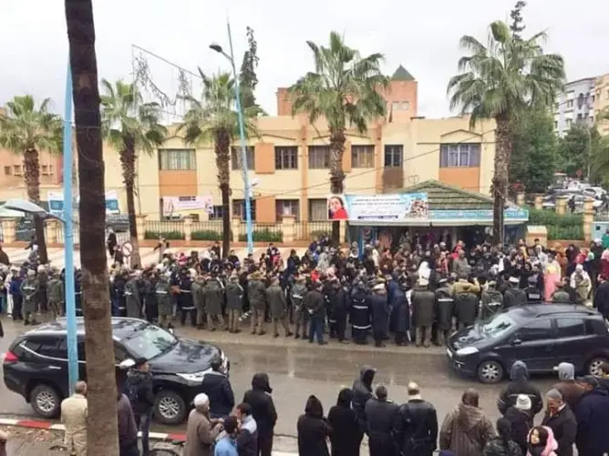 الأمن يطوّق مسيرة أساتذة التعاقد بخنيفرة