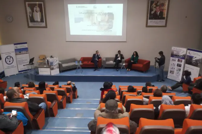 دراسة مثيرة: 60% من المغاربة أكدوا أن الهاتف أثر على أدائهم الجنسي