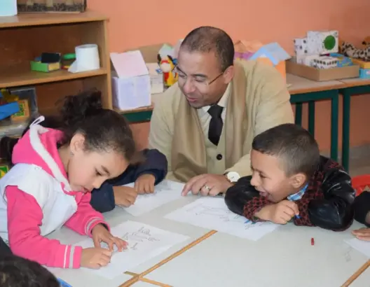“التتبع والمواكبة” تقود مدير أكاديمية بني ملال إلى خنيفرة (صور)