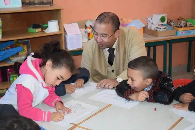 “التتبع والمواكبة” تقود مدير أكاديمية بني ملال إلى خنيفرة (صور)