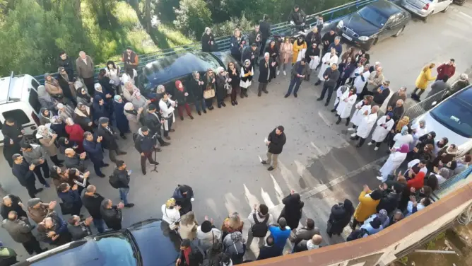 أطباء وممرضون يتظاهرون بطنجة .. ويحذرون: الوضع الصحي ينهار (صور)