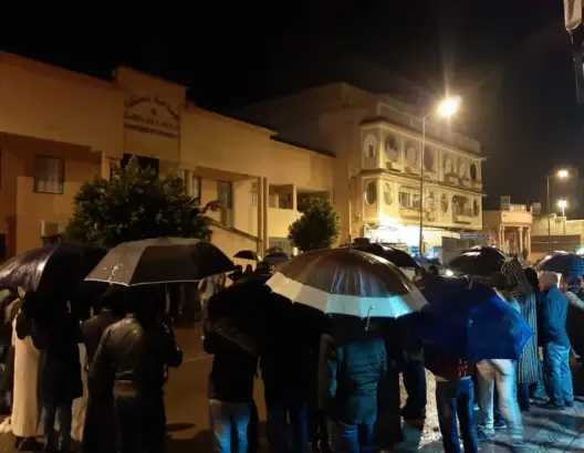مجازون بدمنات ينتفضون ضد “خروقات” مباراة توظيف “المتعاقدين”