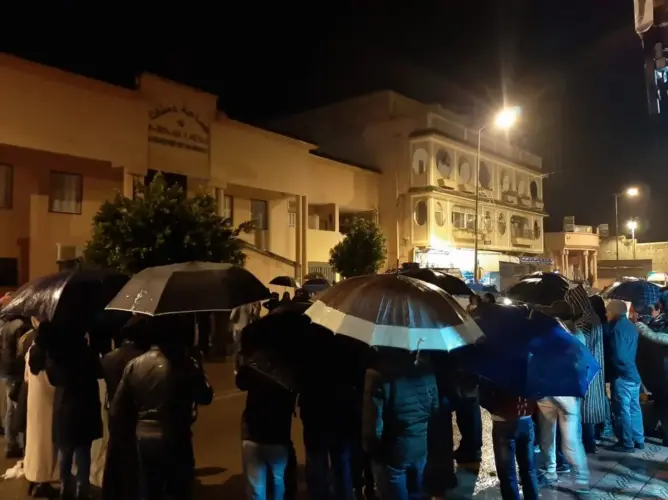 مجازون بدمنات ينتفضون ضد “خروقات” مباراة توظيف “المتعاقدين”