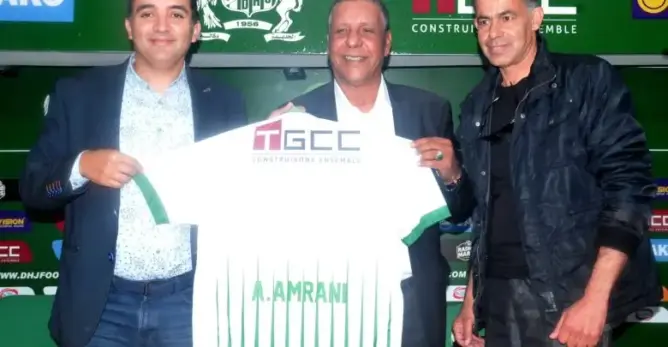 الدفاع الحسني الجديدي يتعاقد مع مدرب جزائري