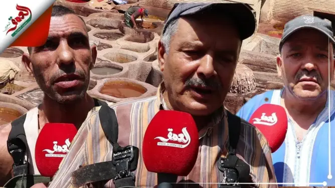 مدبغة سيدي موسى بفاس.. عمال يعانون ومعلمة في طريق الانقراض (فيديو)