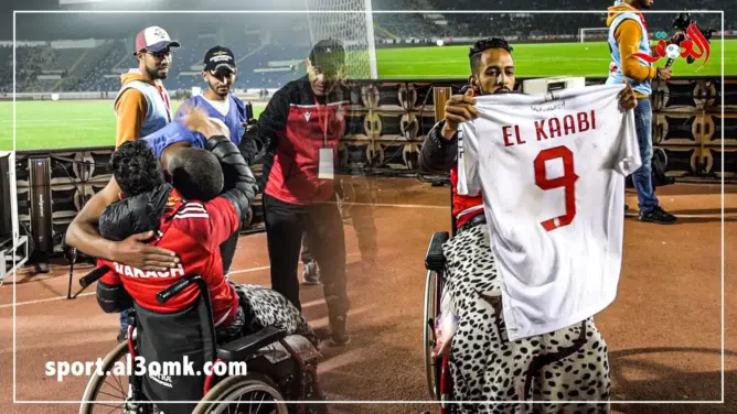 الكعبي يهدي قميصه لمشجع ودادي من ذوي الإحتياجات الخاصة (فيديو)
