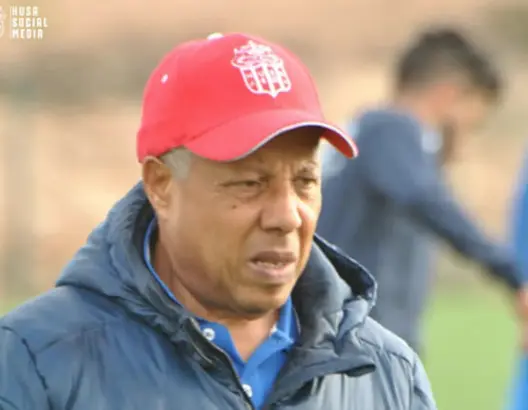 فاخر: الجو العام مكهرب داخل الحسنية.. ومايقع لا ناقة لي فيه ولا جمل