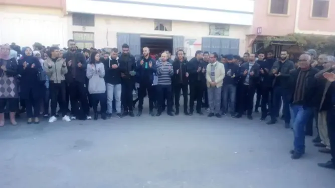 “انعدام الأمن” والخصاص في الأطر يدفع أساتذة بوادي زم للاحتجاج (صور)