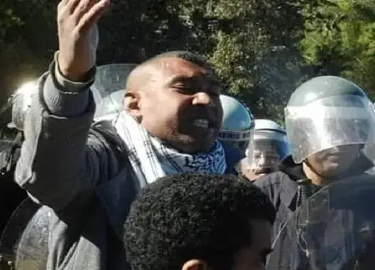 متابعة ناشط بخنيفرة في حالة اعتقال بتهمة “المس بالمقدسات”