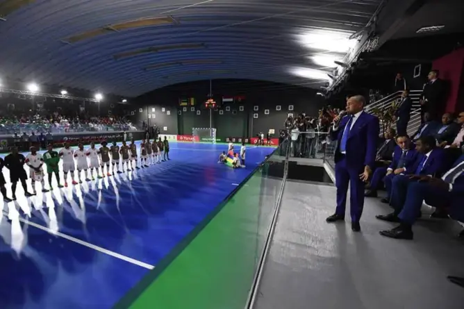 بحضور رئيس “الكاف”.. انطلاق كأس إفريقيا للأمم داخل القاعة بالعيون