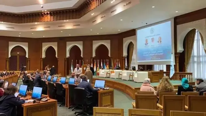 معنينو يتحدث عن “إعلام المساكين” وينتقد الصحافة الحزبية: مناشير مدح