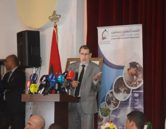 العثماني يستنكر “سلبية الصحافيين” .. ويكشف أكبر إنجازات الحكومة