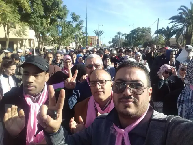 وصفوه بـ”الخميس الأسود”.. مئات الأساتذة يتظاهرون بتارودانت دعما لـ”بودحيم”