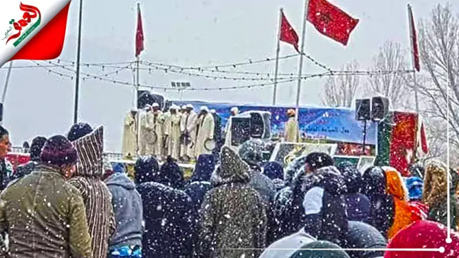 في عز البرد والثلوج.. رقص وغناء بمهرجان “تونفيت” ونشطاء غاضبون (فيديو)