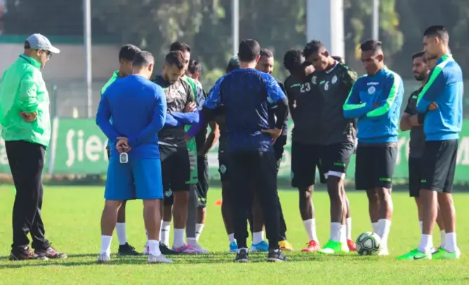 مصدر رجاوي يكشف موقف النادي من إجراء مباراة الدفاع الجديدي