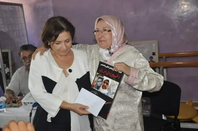 تونس تقر بالتعويض للمختطف المغربي الحسين المنوزي .. وأسرته ترحب