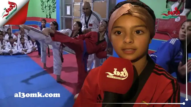فاطمة الزهراء.. قروية من اشتوكة تخلق الإستثناء برِِجْلَيها “المَطاطِيتين” (فيديو)