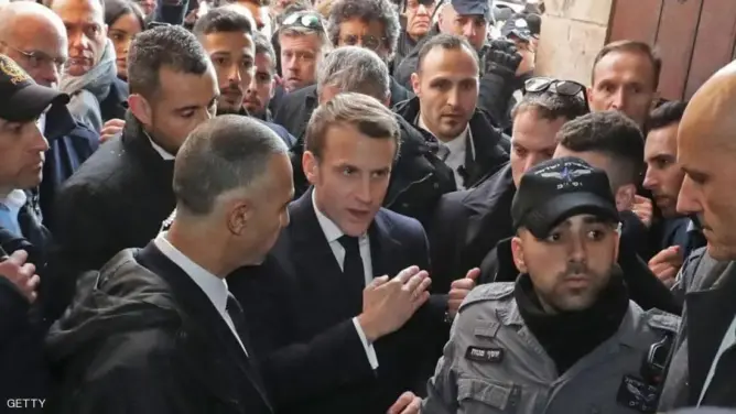 بعد دعوة خارجيته إيقاف المقاطعة.. ماكرون مغرِّدا بالعربية: لا شيء يجعلنا نتراجع أبدا