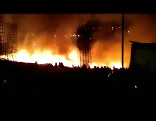 النيران تلتهم مطعما بشاطئ 25 كلم غرب أكادير (فيديو)