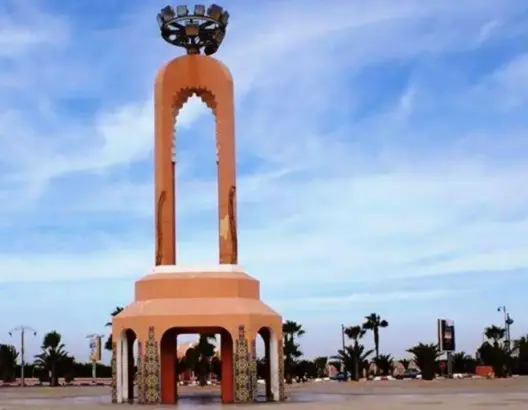 مدينة العيون