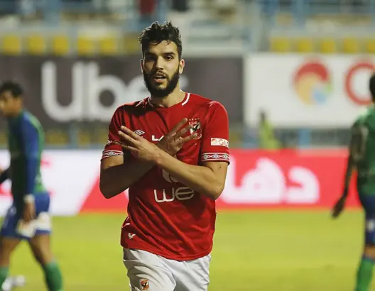 مدرب الإتفاق السعودي يكشف مصير النجم المغربي أزارو بعد نهاية إعارته