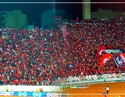 جماهير الوداد تهتف في وجه حاليلوزيتش وتطالب بعودة زياش وحمد الله