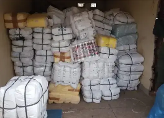 درك سيدي الزوين يحجز أطنانا من الأكياس البلاستيكية بمعمل سري