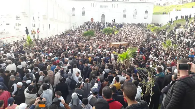 سنة 2020 تعزف لحنا حزينا في بيوت السياسيين والفنانين والإعلاميين وعلماء الدين