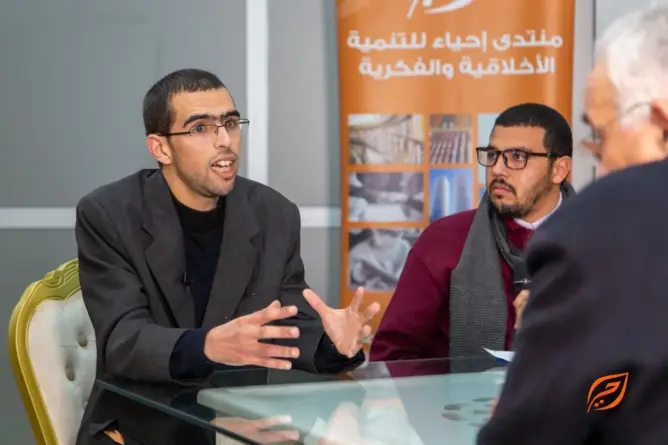 ألَّف كُتبًا وحاضَر بالجامعات.. الباحث أيوب بوغضن يفارق الحياة عن سن الـ24 ومُحبوه ينعونه (صور)